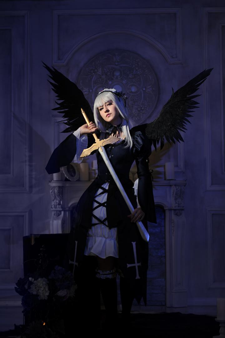 1girl black_wings feathered_wings feathers holding indoors long_hair solo suigintou sword weapon white_hair wings