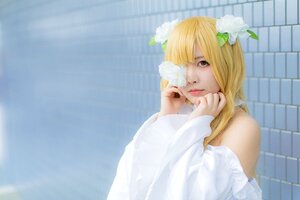 Rating: Safe Score: 0 Tags: 1girl bare_shoulders blonde_hair brown_eyes flower hair_flower hair_ornament hair_over_one_eye kirakishou lips long_sleeves looking_at_viewer off_shoulder solo sweater upper_body vertical_stripes white_flower User: admin