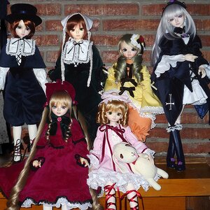 Rating: Safe Score: 0 Tags: 6+girls blonde_hair blue_eyes bow brown_hair doll dress frills hat hina_ichigo long_hair long_sleeves multiple_dolls multiple_girls pantyhose shinku short_hair silver_hair sitting souseiseki suigintou suiseiseki tagme underwear User: admin