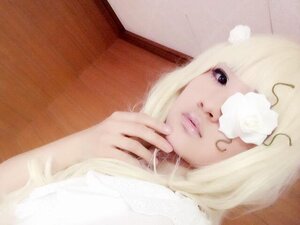 Rating: Safe Score: 0 Tags: 1girl closed_mouth fingernails kirakishou lips scarf solo User: admin