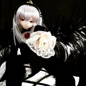 Rating: Safe Score: 0 Tags: 1girl black_background black_dress doll dress hairband long_hair long_sleeves looking_at_viewer outstretched_arm pink_eyes red_eyes rose solo suigintou upper_body wings User: admin