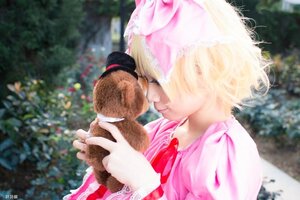 Rating: Safe Score: 0 Tags: 1girl blonde_hair blurry blurry_background blurry_foreground bow depth_of_field hat hinaichigo outdoors photo photo_background solo striped underwear upper_body User: admin