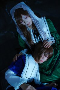 Rating: Safe Score: 0 Tags: 2girls black_background brown_hair closed_eyes dress green_dress hand_on_another's_head hood long_sleeves multiple_cosplay multiple_girls tagme User: admin