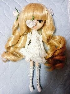 Rating: Safe Score: 0 Tags: 1girl blonde_hair boots cross-laced_footwear doll dress drill_hair eyepatch green_eyes kirakishou knee_boots long_hair ringlets solo standing very_long_hair white_dress white_footwear User: admin