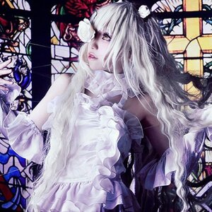 Rating: Safe Score: 0 Tags: 1girl flower frills kirakishou lips long_hair skeleton solo white_hair User: admin