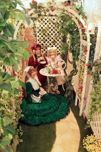 Rating: Safe Score: 0 Tags: brown_hair closed_eyes dress flower green_dress hat multiple_cosplay multiple_girls tagme User: admin