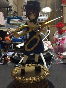 Rating: Safe Score: 0 Tags: black_headwear blurry brown_hair doll hat short_hair solo souseiseki standing usami_renko User: admin