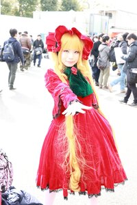 Rating: Safe Score: 0 Tags: 1girl 6+boys blonde_hair blue_eyes dress flower gloves hat long_hair looking_at_viewer multiple_boys red_dress shinku solo solo_focus standing User: admin