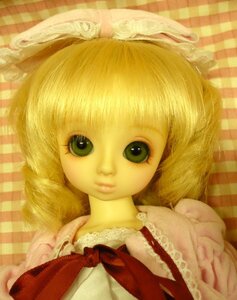 Rating: Safe Score: 0 Tags: 1girl blonde_hair doll frills green_eyes hair_ribbon hinaichigo lips looking_at_viewer lying on_back plaid ribbon short_hair solo upper_body User: admin