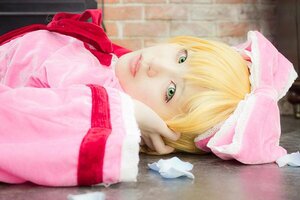 Rating: Safe Score: 0 Tags: 1girl blonde_hair bow green_eyes hair_bow hina_ichigo hinaichigo lips looking_at_viewer lying photo realistic solo User: admin