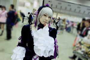 Rating: Safe Score: 0 Tags: 3d blurry blurry_background blurry_foreground depth_of_field dress figure frills hairband long_sleeves looking_at_viewer motion_blur multiple_girls photo photo_background ribbon solo solo_focus suigintou wings User: admin
