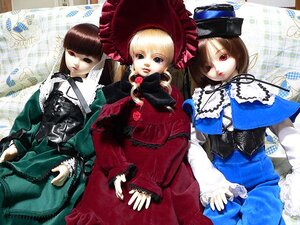Rating: Safe Score: 0 Tags: 3girls bangs blonde_hair blue_eyes blunt_bangs brown_hair bug butterfly doll dress flower frills hat insect long_hair long_sleeves looking_at_viewer multiple_dolls multiple_girls red_eyes short_hair tagme User: admin