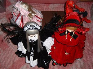 Rating: Safe Score: 0 Tags: 1girl black_hair doll dress frills horror_(theme) long_hair multiple_dolls solo tagme User: admin
