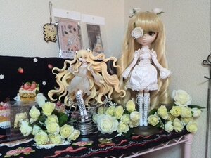 Rating: Safe Score: 0 Tags: blonde_hair doll dress flower food fruit kirakishou lolita_fashion long_hair multiple_girls rose solo very_long_hair white_flower white_rose yellow_flower yellow_rose User: admin