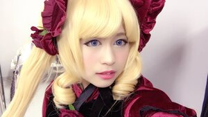 Rating: Safe Score: 0 Tags: 1girl bangs blonde_hair blue_eyes closed_mouth eyelashes flower hair_ornament lips lipstick long_hair looking_at_viewer makeup portrait red_lips rose shinku solo User: admin