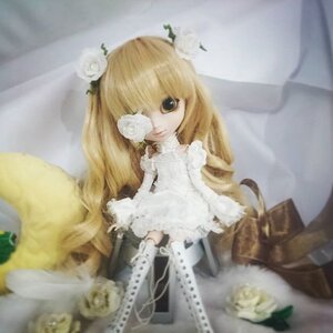 Rating: Safe Score: 0 Tags: 1girl blonde_hair blurry blurry_foreground boots cross-laced_footwear depth_of_field doll dress flower kirakishou knee_boots long_hair rose sitting solo thigh_boots thighhighs very_long_hair white_flower white_rose User: admin