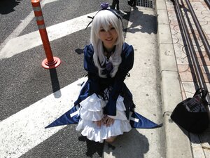 Rating: Safe Score: 0 Tags: 1girl dress flower long_hair long_sleeves photo photo_background smile solo suigintou weapon white_hair User: admin