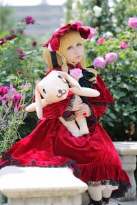 Rating: Safe Score: 0 Tags: 1girl blonde_hair blue_eyes blurry bonnet bow depth_of_field dress flower photo pink_flower red_dress rose shinku solo stuffed_animal User: admin