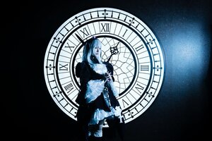 Rating: Safe Score: 0 Tags: 1girl dress gears gothic long_hair long_sleeves solo stained_glass suigintou User: admin