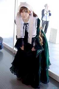 Rating: Safe Score: 0 Tags: 1girl black_dress blonde_hair blue_eyes blurry blurry_background brown_hair depth_of_field dress heterochromia long_hair long_sleeves looking_at_viewer red_eyes solo standing suiseiseki sword User: admin