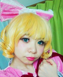 Rating: Safe Score: 0 Tags: 1girl bangs blonde_hair blue_eyes bow eyelashes hinaichigo lips looking_at_viewer nose photo portrait short_hair smile solo solo_focus striped traditional_media User: admin