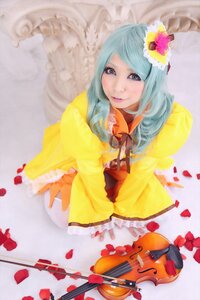 Rating: Safe Score: 0 Tags: 1girl blue_hair dress flower guitar hair_ornament instrument kanaria petals photo playing_instrument solo violin User: admin