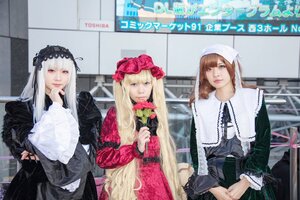 Rating: Safe Score: 0 Tags: 3girls blonde_hair blue_eyes blurry bouquet brown_hair dress english_text flower long_hair long_sleeves looking_at_viewer multiple_cosplay multiple_girls photo silver_hair suigintou tagme User: admin