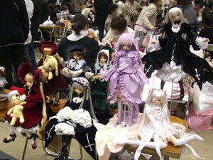 Rating: Safe Score: 0 Tags: 6+girls blonde_hair doll dress hat lolita_fashion long_hair multiple_boys multiple_dolls multiple_girls tagme wings User: admin