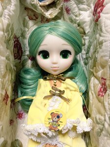 Rating: Safe Score: 0 Tags: 1girl blood chain collar doll drill_hair flower green_eyes green_hair guro hatsune_miku kanaria long_hair lying solo twin_drills twintails User: admin
