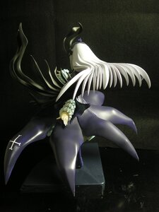 Rating: Safe Score: 0 Tags: black_background doll long_hair no_humans solo standing suigintou white_hair User: admin