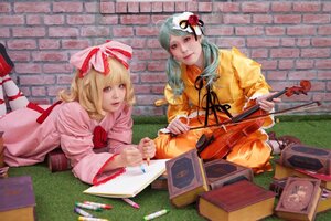 Rating: Safe Score: 0 Tags: 2girls blonde_hair dress flower hair_ornament hat instrument lips long_hair multiple_cosplay multiple_girls ribbon tagme violin User: admin