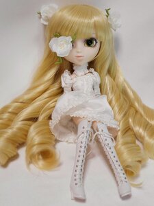 Rating: Safe Score: 0 Tags: 1girl bangs big_hair blonde_hair boots doll dress drill_hair flower hair_flower hair_ornament kirakishou lace long_hair ringlets sitting solo thighhighs very_long_hair white_dress white_flower white_footwear User: admin