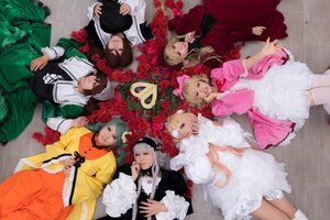 Rating: Safe Score: 0 Tags: 4girls blonde_hair blue_eyes bow brown_hair dress flower hat long_hair long_sleeves looking_at_viewer lying multiple_boys multiple_cosplay multiple_girls rose short_hair smile tagme top_hat User: admin