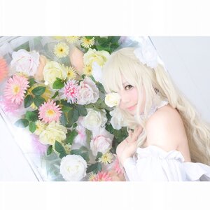 Rating: Safe Score: 0 Tags: 1girl bare_shoulders blonde_hair flower kirakishou lily_(flower) lips long_hair solo traditional_media white_flower User: admin