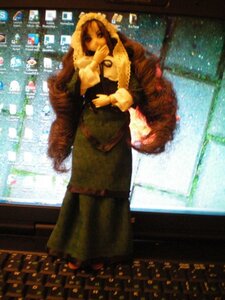 Rating: Safe Score: 0 Tags: 1girl blonde_hair blurry building city doll dress hat long_hair long_sleeves solo suiseiseki User: admin
