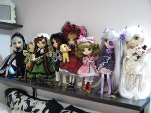 Rating: Safe Score: 0 Tags: 6+girls blonde_hair blue_eyes bow brown_hair doll dress eyepatch flower frills hat hina_ichigo long_hair multiple_dolls multiple_girls pink_bow purple_eyes shinku silver_hair suigintou tagme User: admin
