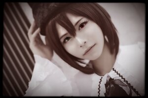 Rating: Safe Score: 0 Tags: 1girl black_border blurry closed_mouth depth_of_field green_eyes hair_between_eyes heterochromia letterboxed lips looking_at_viewer necklace red_eyes shirt short_hair solo souseiseki User: admin