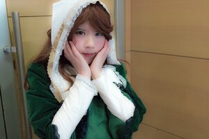 Rating: Safe Score: 0 Tags: 1girl bangs blue_eyes brown_hair chin_rest door green_dress hands_on_own_face indoors lips long_hair long_sleeves looking_at_viewer smile solo suiseiseki towel upper_body User: admin