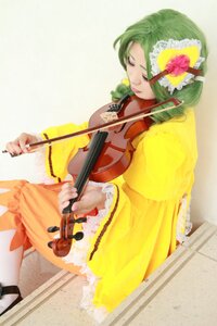 Rating: Safe Score: 0 Tags: 1girl bow_(instrument) closed_eyes dress green_hair instrument kanaria music nail_polish playing_instrument plectrum solo violin User: admin