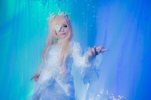 Rating: Safe Score: 0 Tags: 1girl dress fish flower hair_flower hair_ornament kirakishou lips long_hair pink_hair solo User: admin