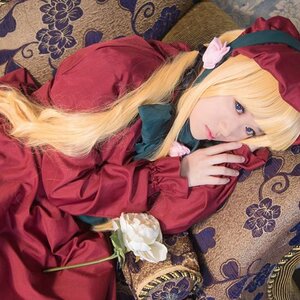 Rating: Safe Score: 0 Tags: 1girl bangs blonde_hair blue_eyes flower hat lips long_hair long_sleeves red_coat red_dress shinku solo User: admin