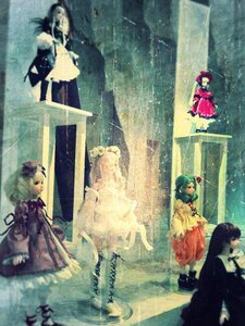 Rating: Safe Score: 0 Tags: 6+girls blonde_hair doll dress hair_ornament long_hair multiple_dolls multiple_girls purple_hair rain short_hair tagme water User: admin