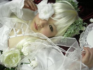 Rating: Safe Score: 0 Tags: 1girl 3d flower gloves hair_ornament hands kirakishou lace lips realistic rose solo white_flower white_hair white_rose User: admin