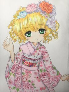 Rating: Safe Score: 0 Tags: 1girl blonde_hair blush eyebrows_visible_through_hair floral_print flower green_eyes hair_flower hair_ornament hina_ichigo hinaichigo image japanese_clothes kimono looking_at_viewer pink_flower pink_rose rose rose_print sakurai_momoka short_hair smile solo traditional_media User: admin