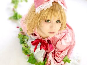Rating: Safe Score: 0 Tags: 1girl alice_margatroid bangs blonde_hair blurry bow depth_of_field green_eyes hairband hinaichigo lips ribbon short_hair solo upper_body User: admin