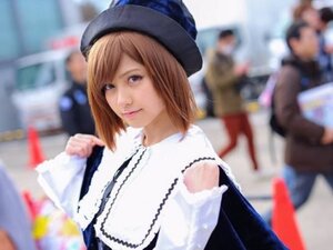 Rating: Safe Score: 0 Tags: 1girl 3d blonde_hair blurry blurry_background blurry_foreground brown_hair depth_of_field dress figure hat lips motion_blur photo shopping solo solo_focus souseiseki upper_body User: admin