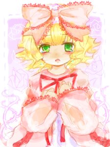 Rating: Safe Score: 0 Tags: 1girl blonde_hair blush bow flower green_eyes hair_bow hina_ichigo hinaichigo image long_sleeves looking_at_viewer ribbon rose short_hair solo striped upper_body wavy_hair User: admin
