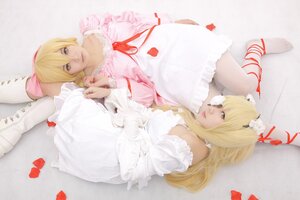 Rating: Safe Score: 0 Tags: 2girls bare_shoulders blonde_hair dress frills lips long_hair multiple_cosplay petals realistic ribbon tagme User: admin