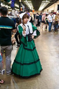 Rating: Safe Score: 0 Tags: brown_hair closed_eyes dress green_dress multiple_boys multiple_girls solo standing suiseiseki User: admin