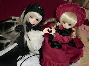 Rating: Safe Score: 0 Tags: 2girls blonde_hair blue_eyes bonnet doll dress drill_hair flower frills hat holding_hands lolita_fashion long_hair long_sleeves looking_at_viewer multiple_dolls multiple_girls purple_eyes red_dress rose shinku suigintou tagme User: admin